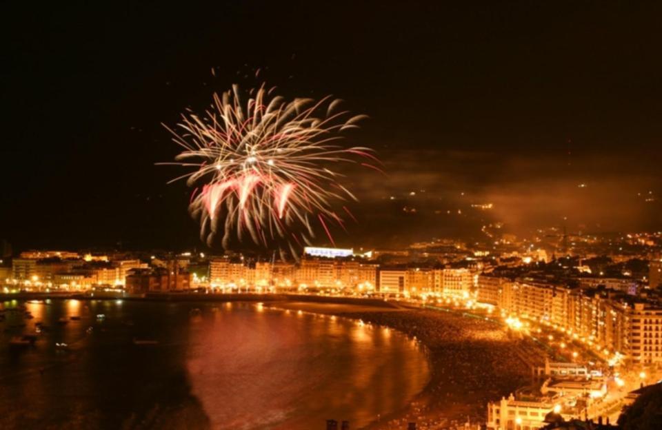 Beach Accommodation Apartment San Sebastián Zewnętrze zdjęcie