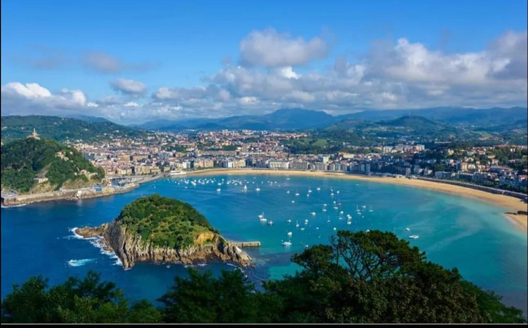 Beach Accommodation Apartment San Sebastián Zewnętrze zdjęcie